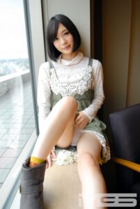 鈴村あいり、伝説の”はじまり”を見逃すな–デビュー前の素顔と官能が交錯する「シロウトTV」蔵出し映像