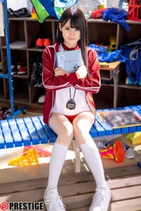 清純系女子マネ姿の八掛うみが乱交と顔射に堕ちる…スレンダー美少女が壊される背徳AVレビュー